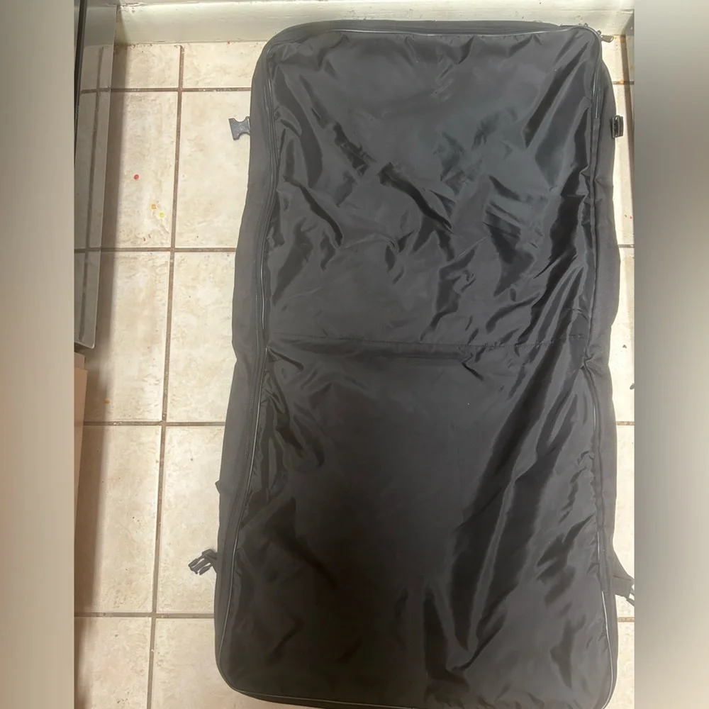 VTG Nike Equipment Garment Luggage Suitcase Black Bag Travel 25